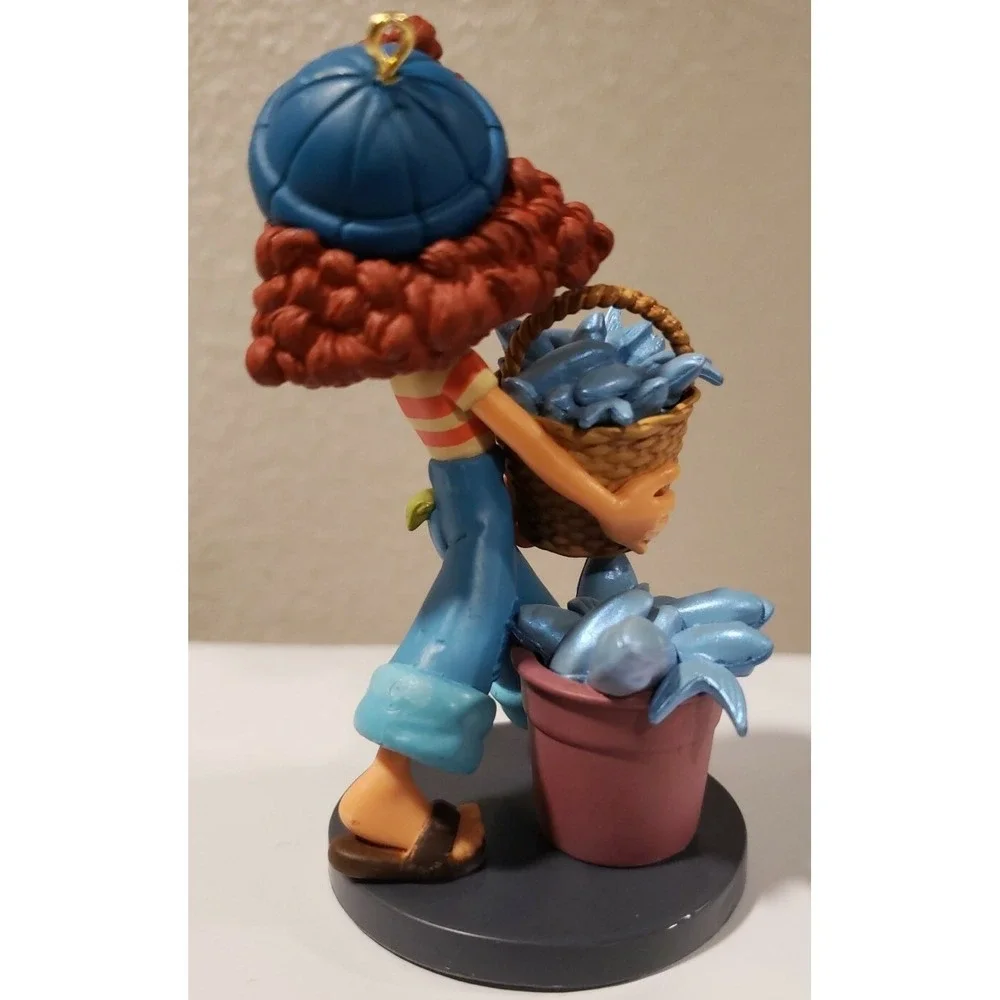 GIULIA WITH FISH‎ from LUCA Figurine Holiday Christmas Tree Ornament C-16